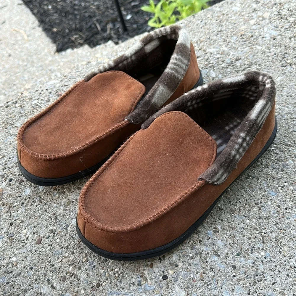 Men’s Git-up slippers size large 11-12